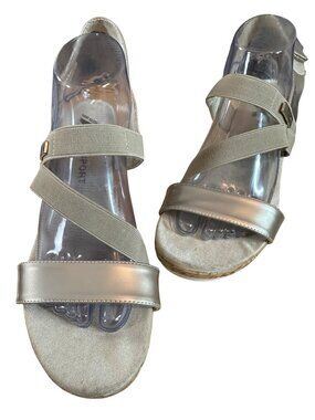 AK Anne Klein Sport 10M Wedge Elastic Strappy Straps Beige Blended Fabric